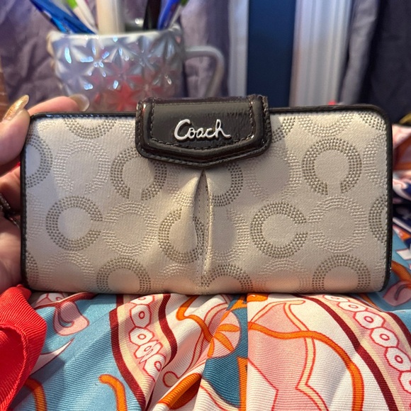 Coach Beige and Brown Wallet - Picture 1 of 5